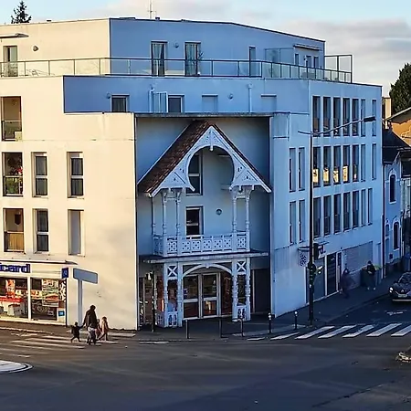 Shops Available By Foot *